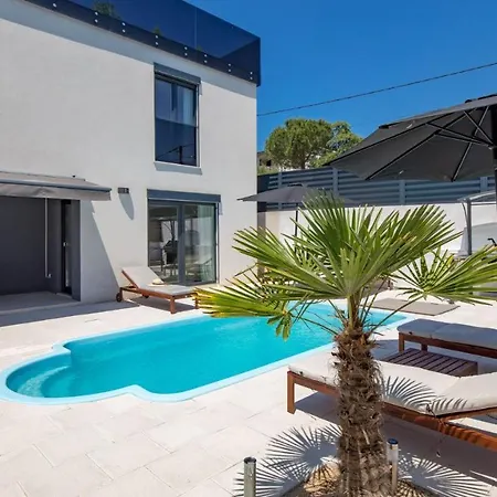 Ferienhaus Modern House Jadranka With Pool Pinezići