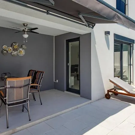 Modern House Jadranka With Pool